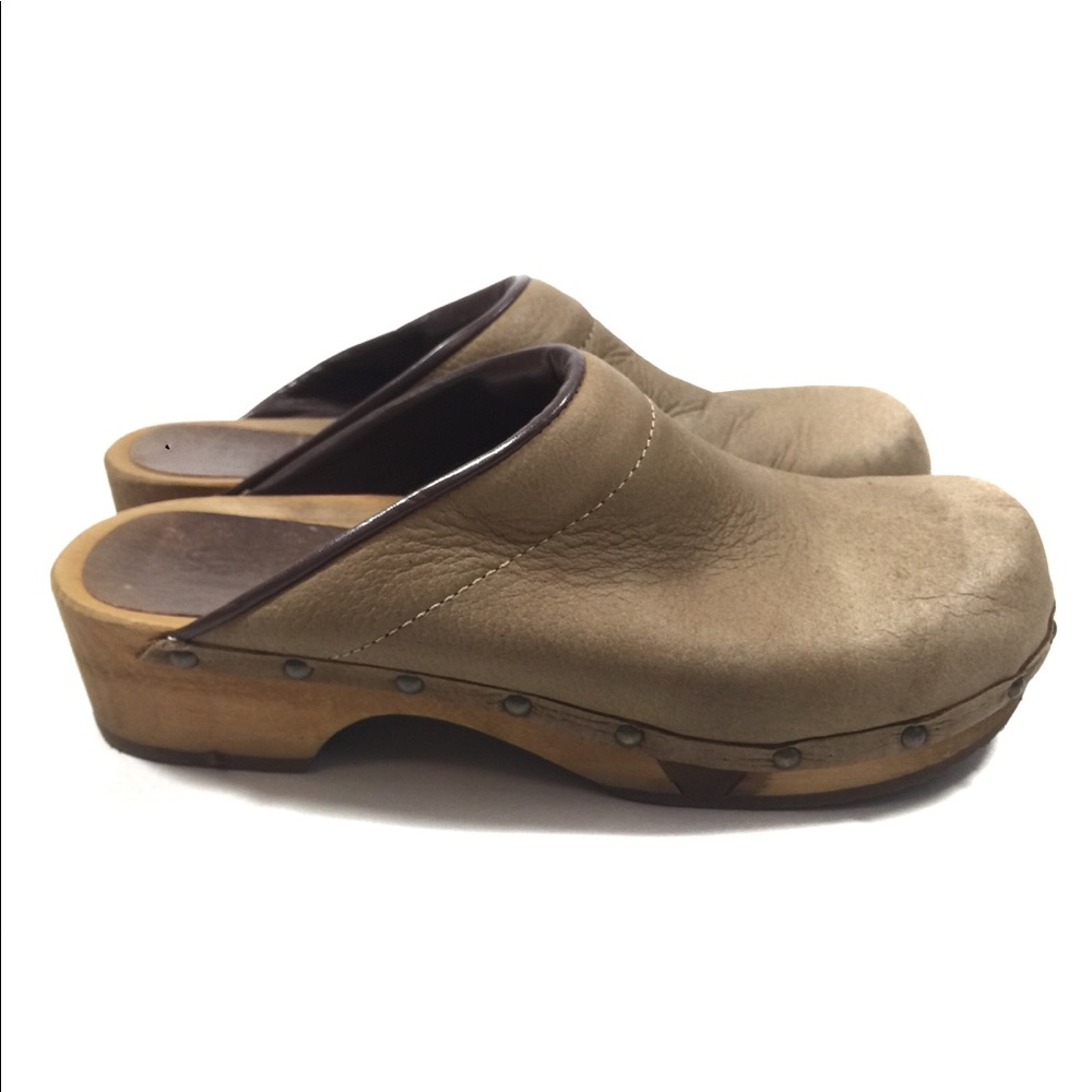 Sanita Women’s Wooden Clogs